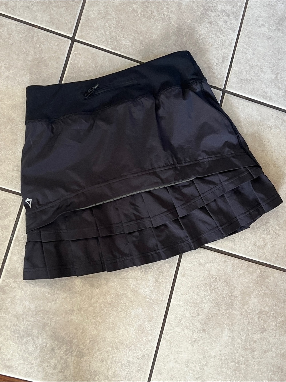 Ivivva girls Black Athletic Pleated Skirt - Performance Tennis/Running Skort 12